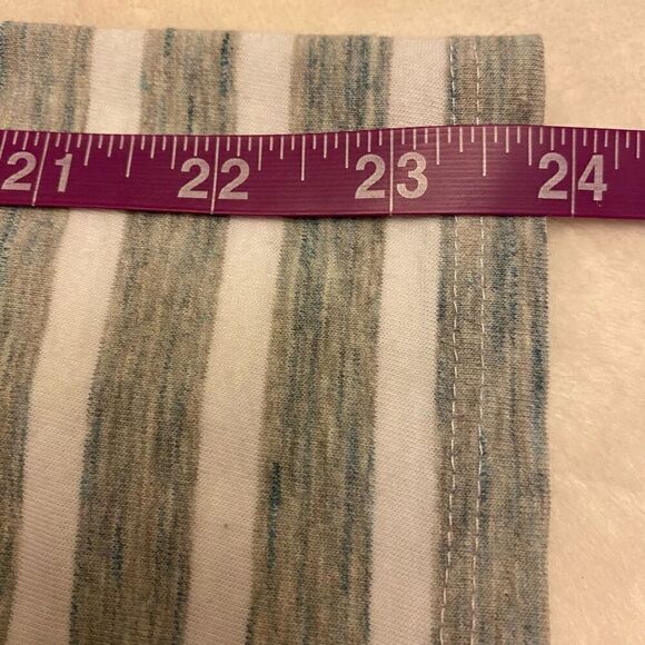 J. Jill Gray and White Striped Pure Jill Shirttail Long Sleeve Tee Sz 2X - Picture 12 of 13